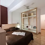 Las Palmas Urban Center 2*